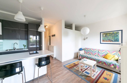 Faro Apartment | Renovated Pool & Beach Retreat with Free Parking Access