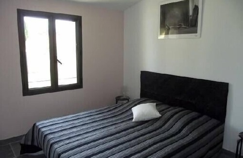 Camaret-sur-Aigues Other | Idyllic Provencal Retreat with Pool & Ocean Views