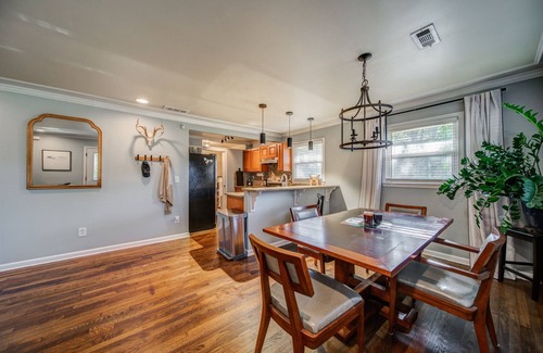 Hapeville House | Renovated Ranch House in Historic Neighborhood - 10/10 Rated