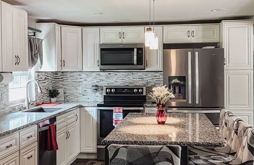 Chester House | Charming Rancher on Kent Island with Spa and Pet-Friendly Perks