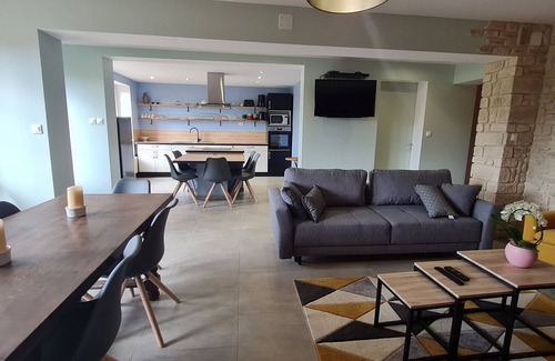 Mauvages Cottage | Gite Mauvages: Family-Friendly Retreat with Spa & Kitchen