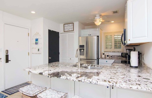 Wesley Chapel Condo | Renovated Saddlebrook Condo with Golf & Water Views