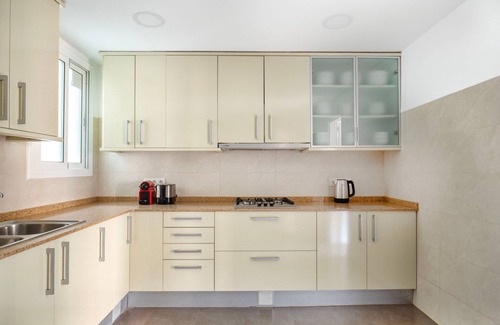 Sant Gervasi Apartment | Renovated 4BR Retreat in Sarrià-Sant Gervasi by Blueground