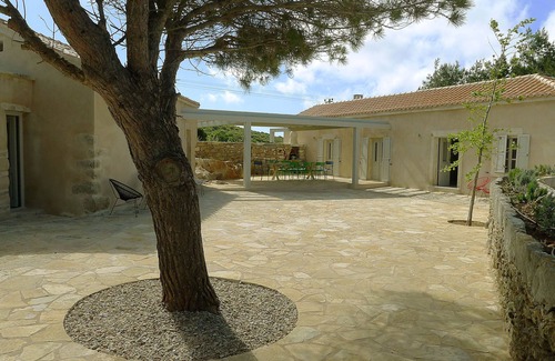 Aroniadika House | Impressive Stone House at Aroniadika with Pool & Pet-Friendly