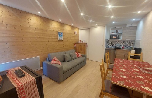 Mont-de-Lans Apartment | Cozy Studio Les Deux Alpes - Perfect for 3 Guests