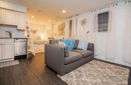 Beacon Hill Apartment | Modern Studio Steps from MGH & Suffolk University