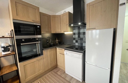 Le Super-Sauze Apartment | Inviting Studio Enchastrayes: Family-Friendly Flat for 5