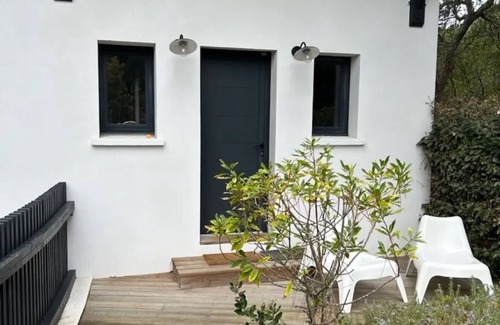 Le Canon House | Renovated villa at Le Canon, 5 minutes from the lake and 10 minutes from the ocean