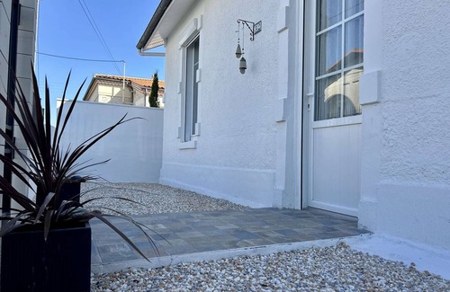 Royan House | Renovated Villa Michel in Royan, near beaches