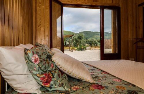 Sao Pedro House | Renovated Wine Press House with Pool and Ocean Views