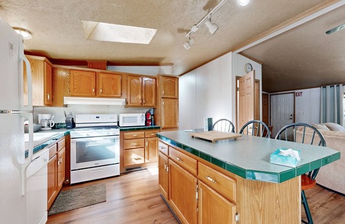 Nekoosa House | Renovated Woodland Retreat Near Petenwell Lake with Amenities