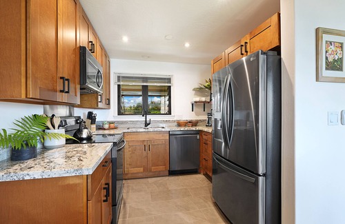 Lihue Condo | Experience Oceanfront Bliss in Our Newly Renovated Suite