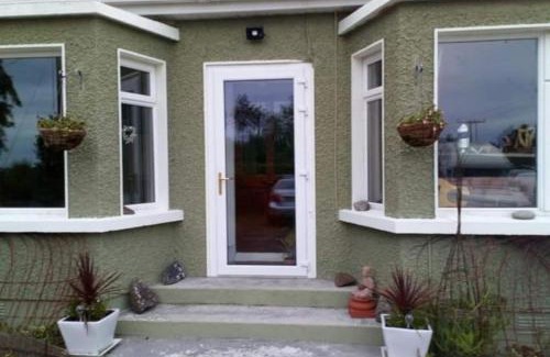 Mayour House | Pet-Friendly Holiday Homes in Roscrea, Ireland