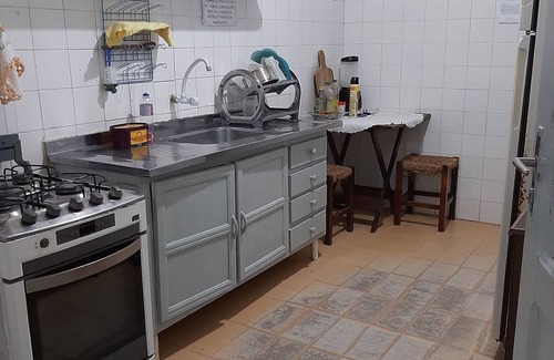 Balneario Praia do Pernambuco House | Beachside Getaway: Rent a Cozy House for Your Family