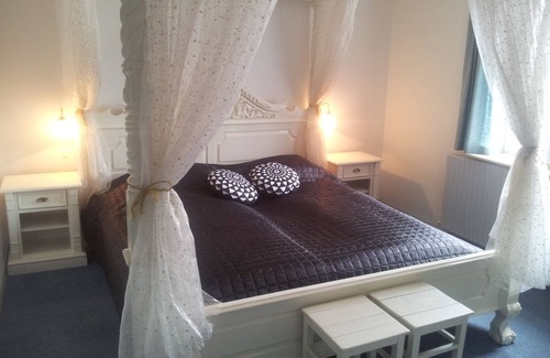 Gording Other | Rent a whole manor surrounded by stunning scenery down to Holsted y.