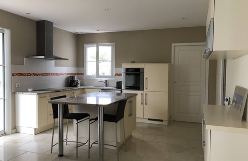 La Bree-les-Bains Villa | Relax at Oléron-La Brée: 4* House near Beach & Shops