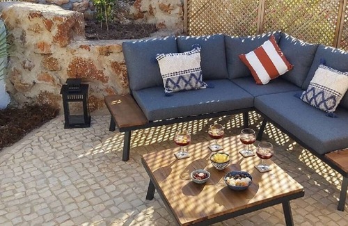 Silves House | Rental house with private pool in the orange trees.