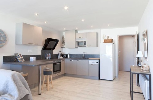 Le Grau-Du-Roi Apartment | Oceanfront Retreat with Direct Beach Access - Le Boucanet