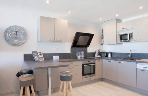 Le Grau-Du-Roi Apartment | Oceanfront Retreat with Direct Beach Access - Le Boucanet