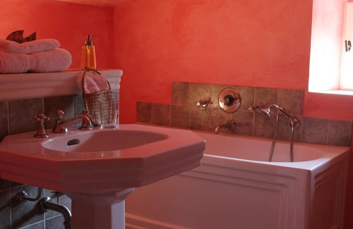 Saint-Antonin-du-Var House | Experience Nature at a Restored Provencal Farmhouse