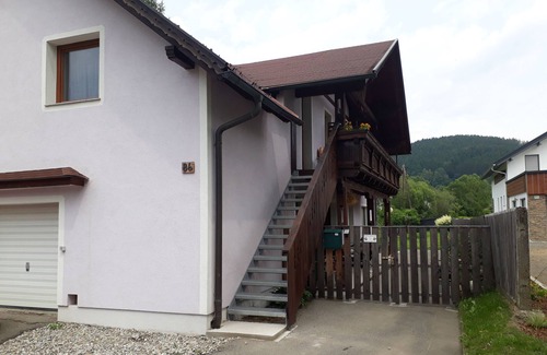 Stanz Im Murztal Apartment | Stylish Rental Apartment with Private Bathroom & Breakfast