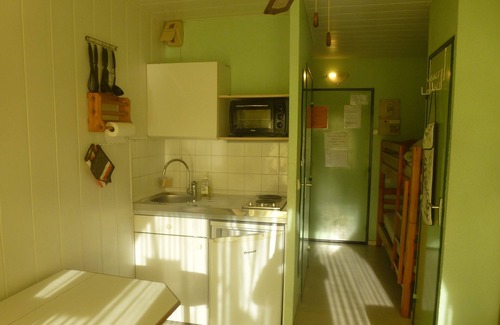 Lamalou-les-Bains Apartment | Pet-Friendly Studio Apartment in Lamalou les Bains