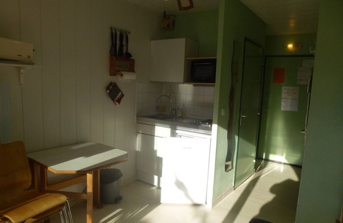 Lamalou-les-Bains Apartment | Pet-Friendly Studio Apartment in Lamalou les Bains