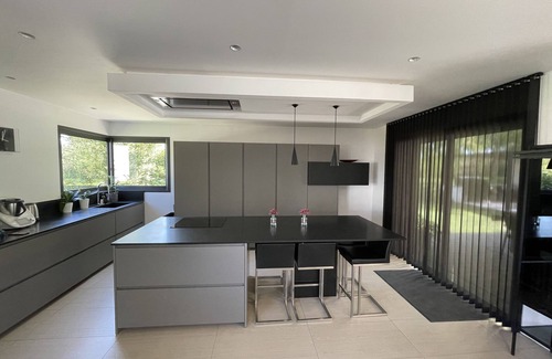 Cabries Villa | Elegant Architect-Designed Villa in Aix en Provence for 8