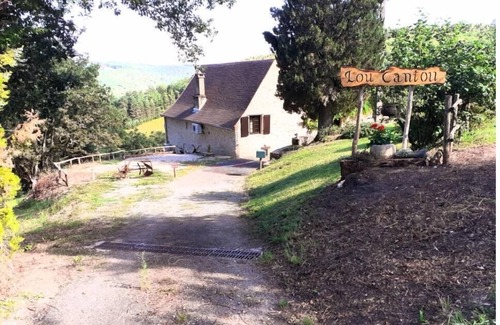 Plazac House | Discover "Lou Cantou": Top-Rated Cottage in Black Périgord