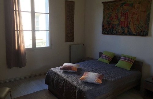 Chinon Apartment | Cozy 2-Room Apartment in Historic Chinon City Center