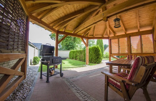 Gandenitz House | Idyllic Gandenitz Retreat with Pool & Ocean Views