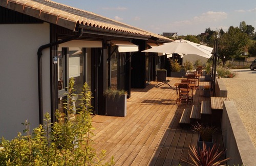 La Roche-Posay Cottage | Sunny Retreat at La Roche Posay: Top-Rated Comfort Awaits