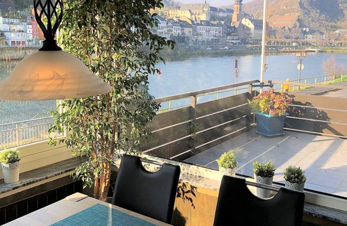 Cochem Apartment | Deluxe Ensuite with Balcony & Breakfast - Guest Rated 10/10