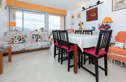 La Faviere Apartment | Seaside 3-Room Apartment with Ocean View and Pet-Friendly Perks