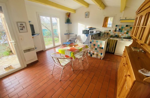 Lorgues Villa | Pet-Friendly Oasis with Pool, Private Garden & 9.8 Rating
