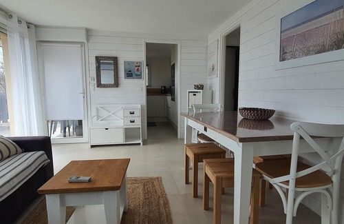 Valras-Plage House | Seafront Villa at Valras Plage: Ocean View & Family-Friendly