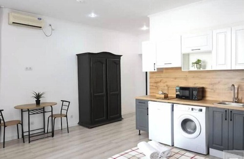 Chisinau Apartment | RentHouse Apart-Hotel Room #6
