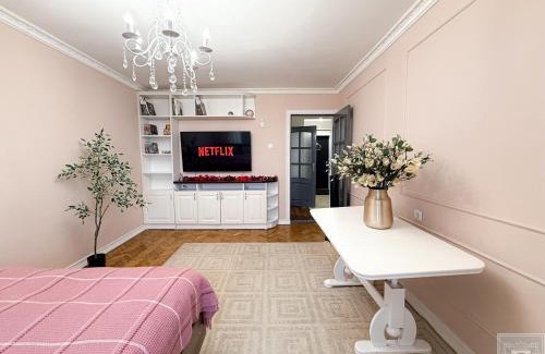 Chisinau Apartment | Pet-Friendly RentHouse Apartments Harmony - Rated 8.7/10