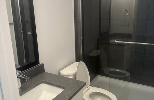 Calgary House | Relaxing One Bedroom Suite in Savanna - Child Friendly Stay