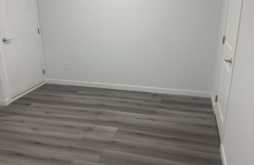 Calgary House | Relaxing One Bedroom Suite in Savanna - Child Friendly Stay