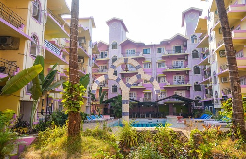 Arpora Apartment | Cozy Renton Manor: Family-Friendly with Pool & Kitchen