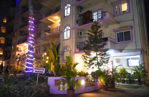 Arpora Apartment | Cozy Renton Manor: Family-Friendly with Pool & Kitchen