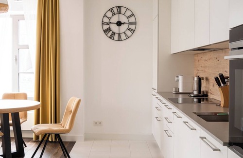 Srodmiescie Apartment | Discover Comfort at RentPlanet - Młyn Maria with Breakfast