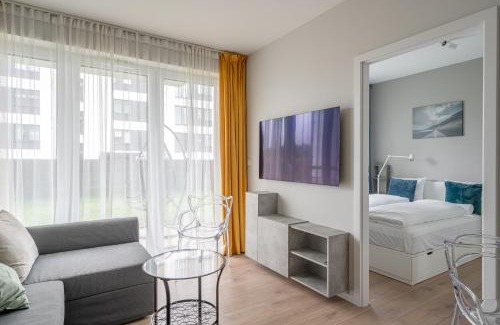 Fabryczna Apartment | Family-Friendly Retreat at RentPlanet - Port Popowice