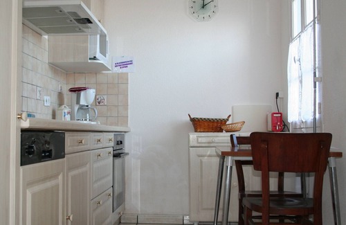 Leucate Apartment | Beachfront T3 at Leucate: Pet-Friendly with Pool & Spa