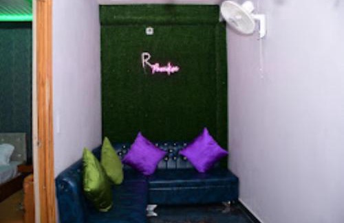 Faizabad Hotel | Discover Renu Paradise: Family-Friendly Stay in Ayodhya