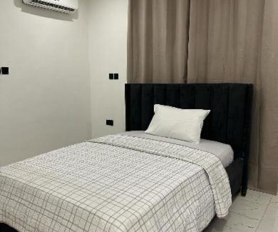 Mallam Apartment | Relax at REOs Smart Haven with Inviting Pool Retreat