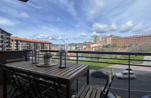 Bilbao Apartment | Family-Friendly Stay at República de Begoña - 4 Stars