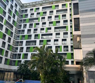 Tan Binh Apartment | Republic Plaza Airpot Tân Sơn Nhất view sân bay