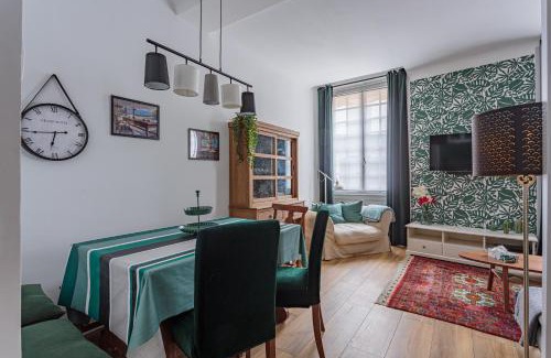 Saint-Jean-de-Luz Apartment | Prime République Stay in Historic Center Near the Beach